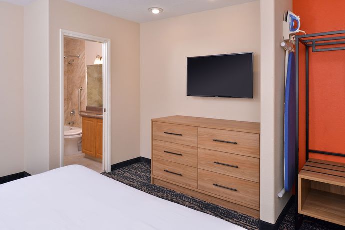 Imagen de la habitación del Hotel La Fuente Inn and Suites. Foto 13