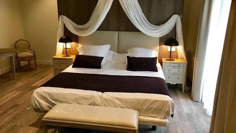 Imagen de la habitación del Hotel La Fuentona De Santillana. Foto 7