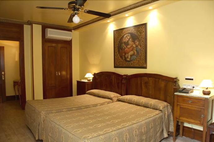 Imagen de la habitación del Hotel La Galería. Foto 10