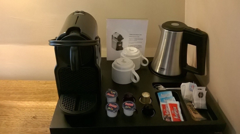 Imagen de la habitación del Hotel La Galería. Foto 11