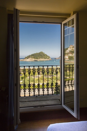 Imagen de la habitación del Hotel La Galería. Foto 14