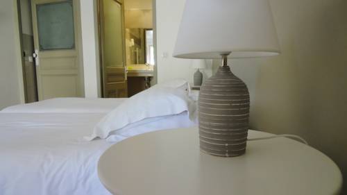 Imagen de la habitación del Hotel La Garance. Foto 12