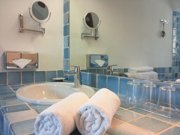 Imagen de la habitación del Hotel La Garbine. Foto 10