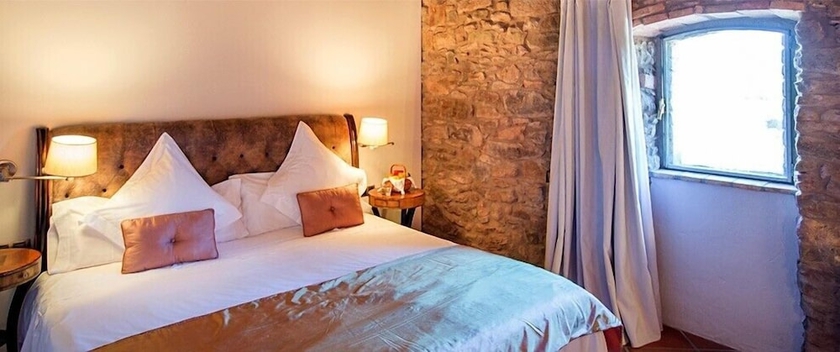 Imagen de la habitación del Hotel La Garriga De Castelladral. Foto 2