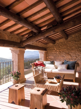 Imagen de la habitación del Hotel La Garriga De Castelladral. Foto 10