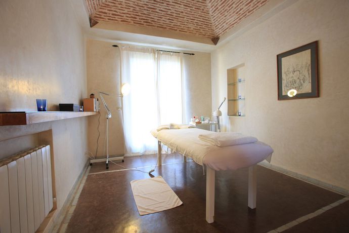 Imagen de los exteriores del Hotel La Gazelle D'or. Foto 10