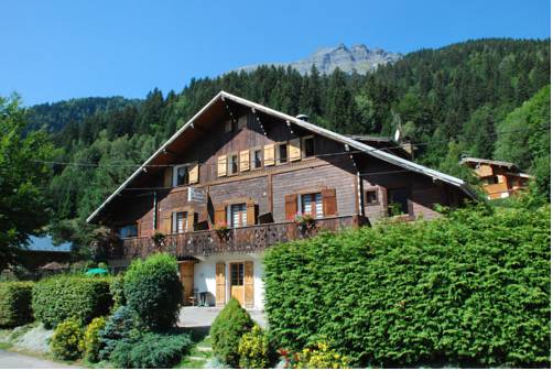 Imagen de la habitación del Hotel La Gelinotte. Foto 2