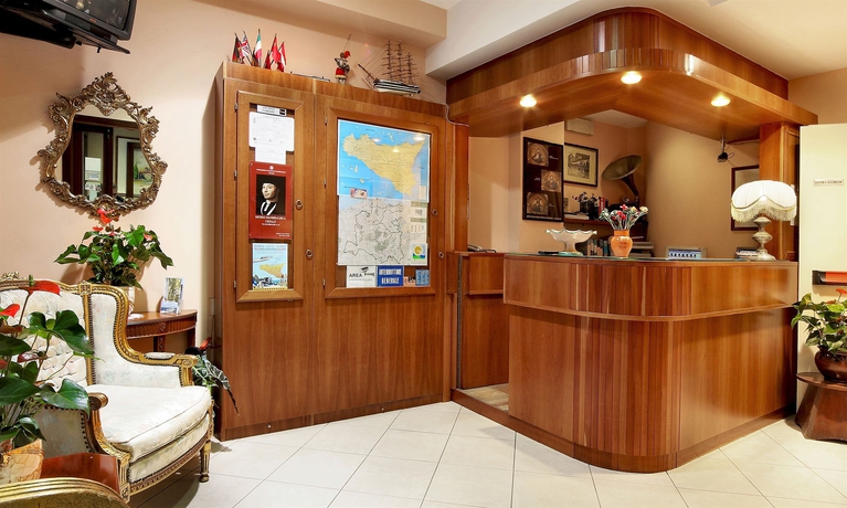 Imagen de los interiores del Hotel La Giara. Foto 14