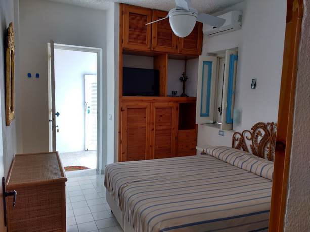 Imagen de la habitación del Hotel La Giara Vulcano. Foto 5