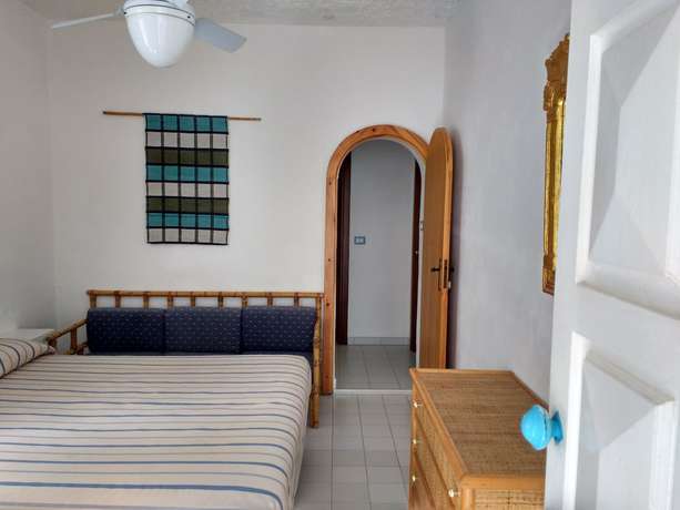 Imagen de la habitación del Hotel La Giara Vulcano. Foto 7