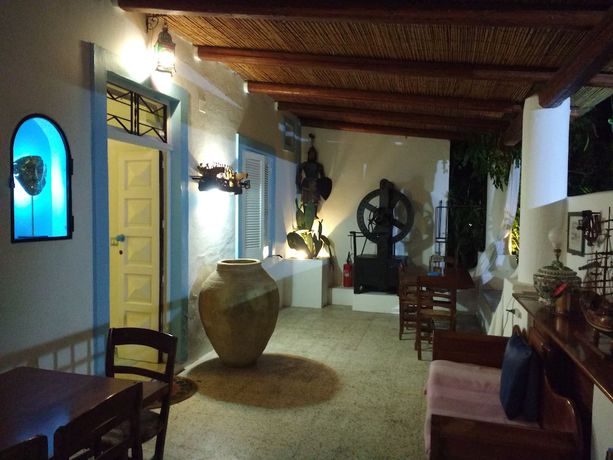 Imagen de los interiores del Hotel La Giara Vulcano. Foto 20