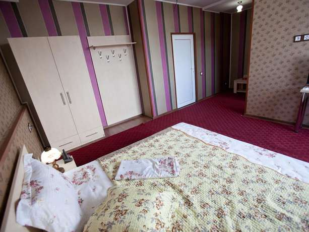 Imagen de la habitación del Hotel La Gil. Foto 17