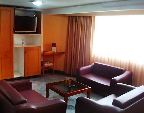 Imagen de la habitación del Hotel La Giralda, Ibarra. Foto 12