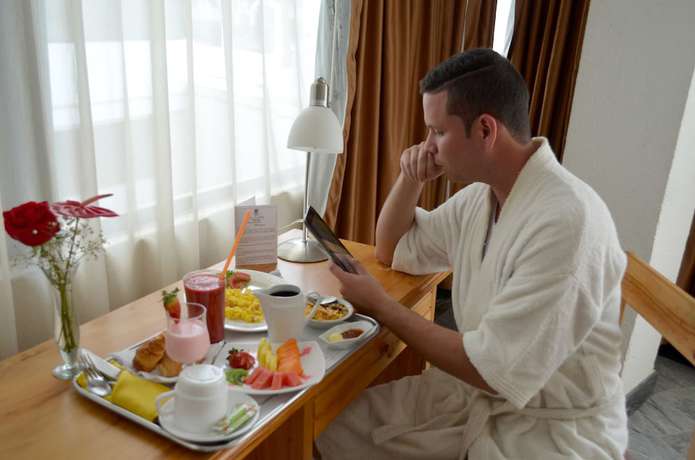 Imagen de la habitación del Hotel La Giralda, Ibarra. Foto 17