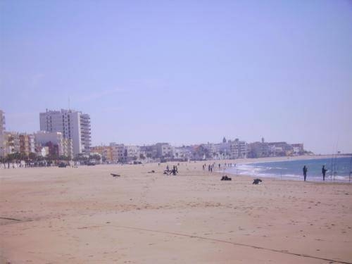 Imagen de los exteriores del Hotel La Giralda, Rota. Foto 7