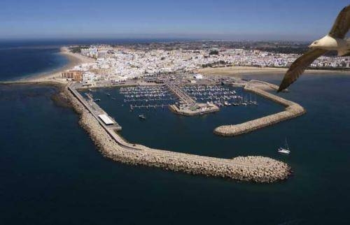Imagen de los exteriores del Hotel La Giralda, Rota. Foto 11