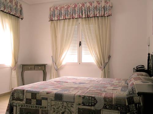 Imagen de la habitación del Hotel La Glorieta, Baños de Montemayor. Foto 5