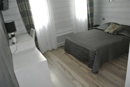 Imagen de la habitación del Hotel La Glycine. Foto 3