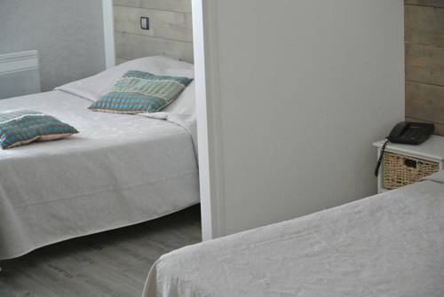 Imagen de la habitación del Hotel La Glycine. Foto 5