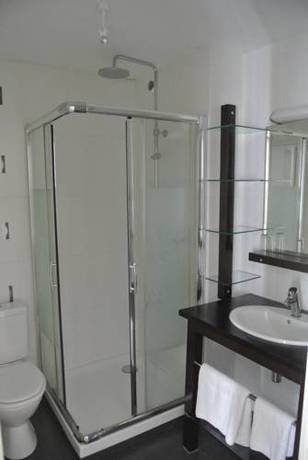 Imagen de la habitación del Hotel La Glycine. Foto 7