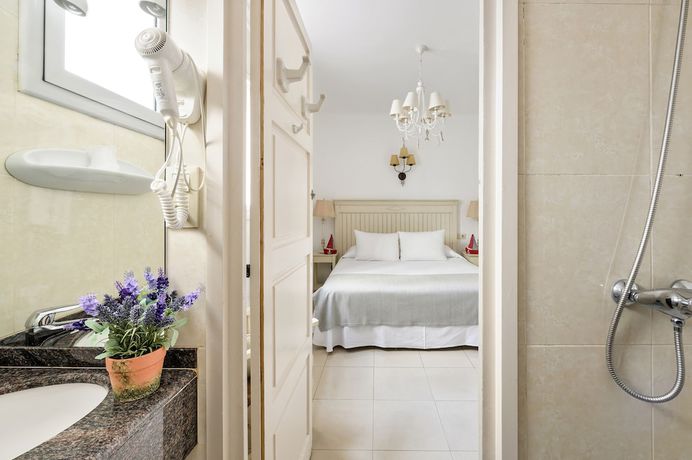 Imagen de la habitación del Hotel La Goleta. Foto 7