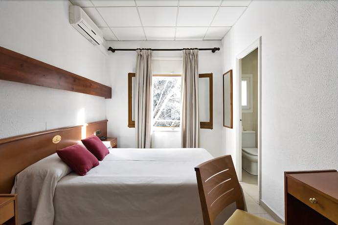 Imagen de la habitación del Hotel La Goleta. Foto 16