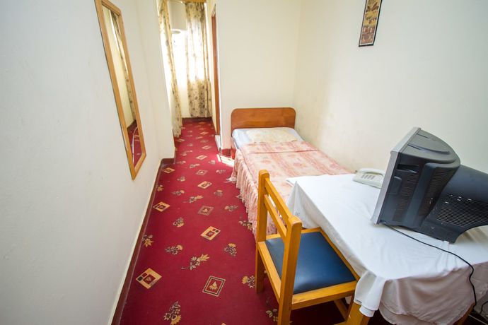 Imagen de la habitación del Hotel La Grand Chez Johnson Muyenga. Foto 3