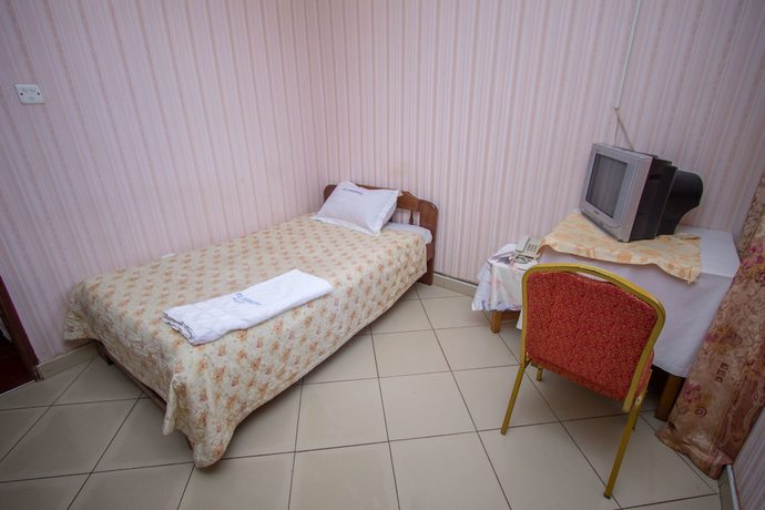Imagen de la habitación del Hotel La Grand Chez Johnson Muyenga. Foto 9