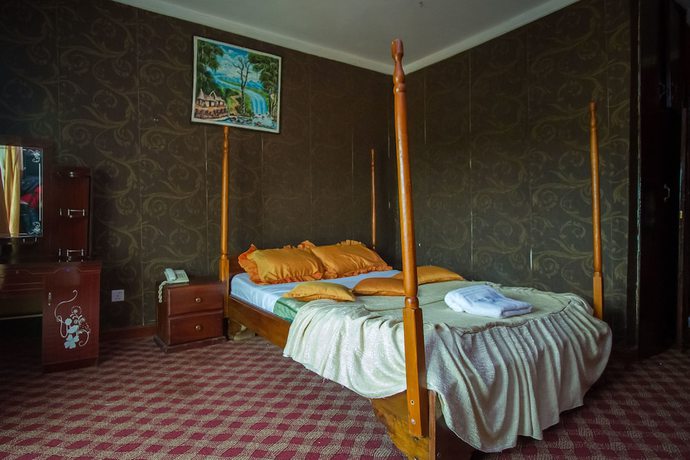 Imagen de la habitación del Hotel La Grand Chez Johnson Muyenga. Foto 13