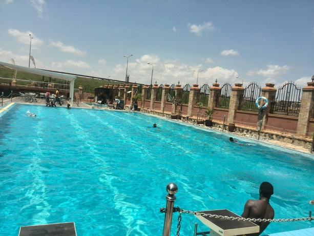 Imagen de la piscina del Hotel La Grande. Foto 18
