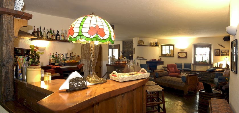 Imagen del bar/restaurante del Hotel La Grange - Animal Chic. Foto 4