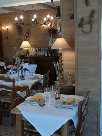 Imagen del bar/restaurante del Hotel La Grange Aux Marmottes. Foto 8