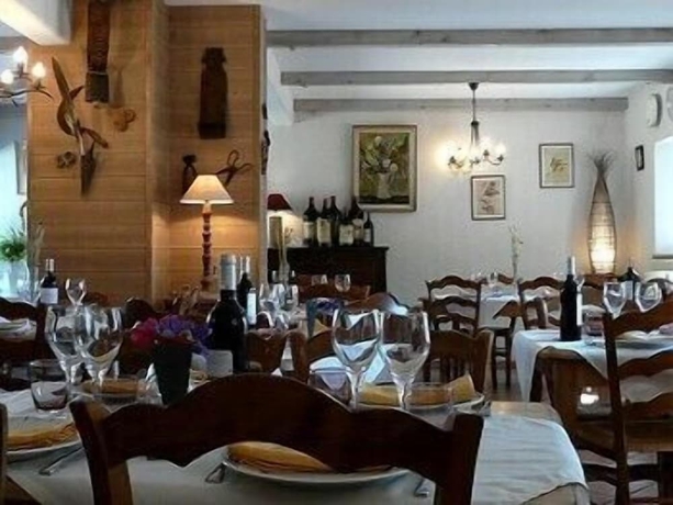 Imagen del bar/restaurante del Hotel La Grange Aux Marmottes. Foto 9