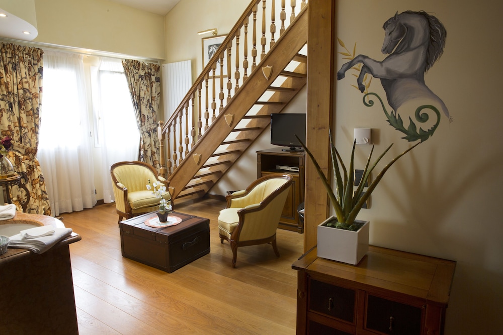 Imagen de la habitación del Hotel La Grange De Conde Chateaux Et Hotels Collection. Foto 8