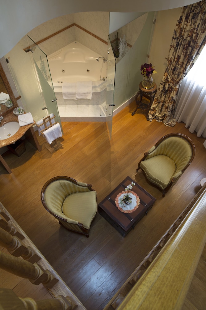 Imagen de la habitación del Hotel La Grange De Conde Chateaux Et Hotels Collection. Foto 17