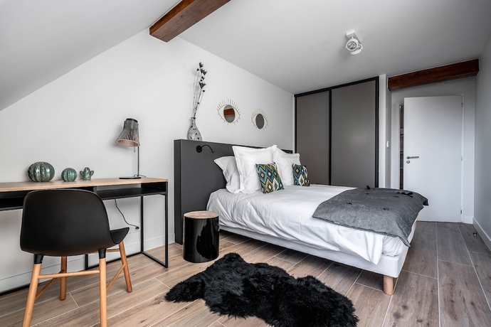 Imagen de la habitación del Hotel La Grange des Pères. Foto 15