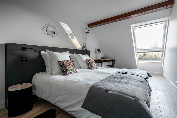 Imagen de la habitación del Hotel La Grange des Pères. Foto 18