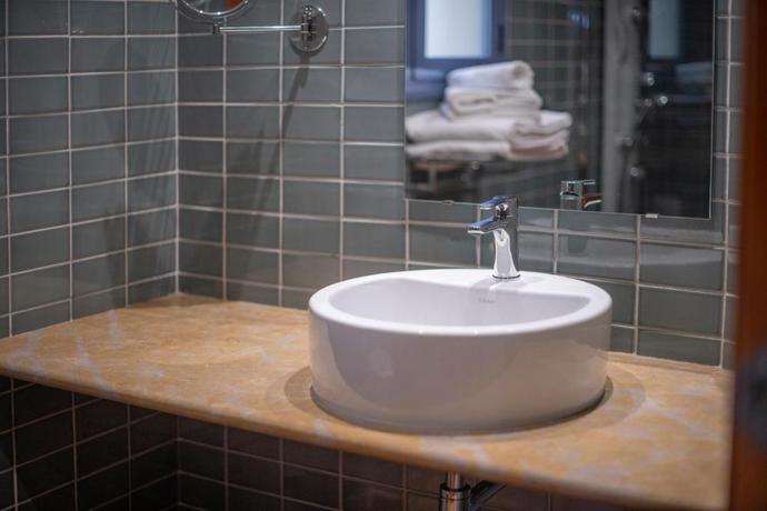 Imagen de la habitación del Hotel La Grava. Foto 9