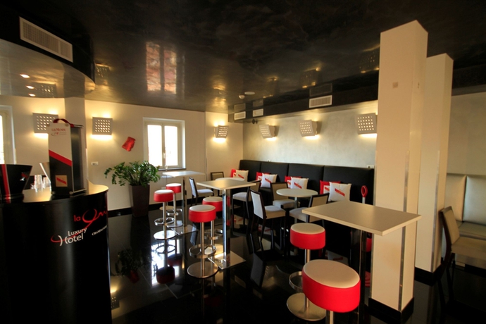 Imagen de los interiores del Hotel La Griffe. Foto 15