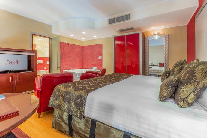 Imagen de la habitación del Hotel La Griffe. Foto 9