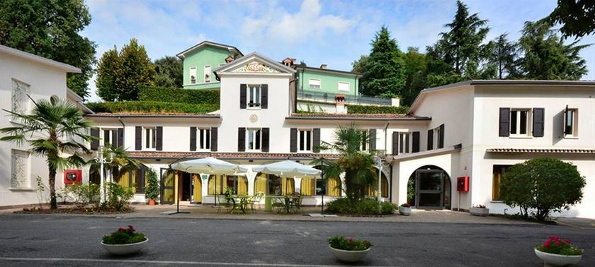 Imagen de la habitación del Hotel La Grotta, Castiglione delle Stiviere. Foto 6
