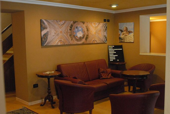 Imagen de los exteriores del Hotel La Grotta, Castiglione delle Stiviere. Foto 8