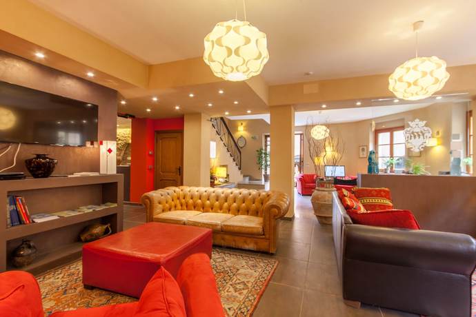 Imagen de los interiores del Hotel La Grotta, San Marino. Foto 19