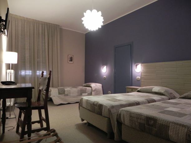 Imagen de la habitación del Hotel La Grotta, San Marino. Foto 10
