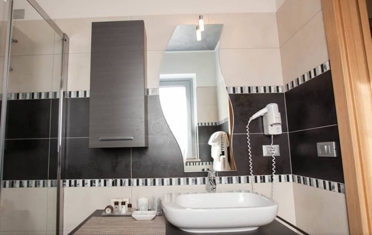 Imagen de la habitación del Hotel La Grotta, Verona. Foto 17