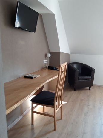 Imagen de la habitación del Hotel La Guimbarde. Foto 17