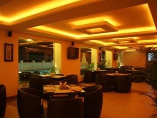 Imagen del bar/restaurante del Hotel La Gulls Court Goa. Foto 15