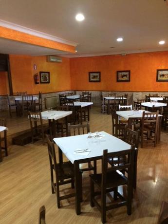 Imagen del bar/restaurante del Hotel La Hacienda Del Casar. Foto 2