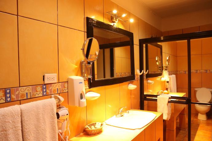 Imagen de la habitación del Hotel La Hacienda. Foto 13