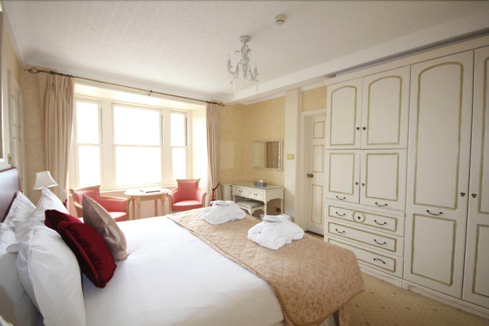 Imagen de la habitación del Hotel La Haule Manor. Foto 5